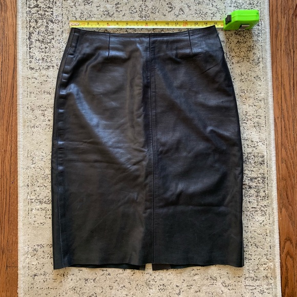 Tommy Hilfiger black genuine leather pencil skirt - Picture 3 of 8